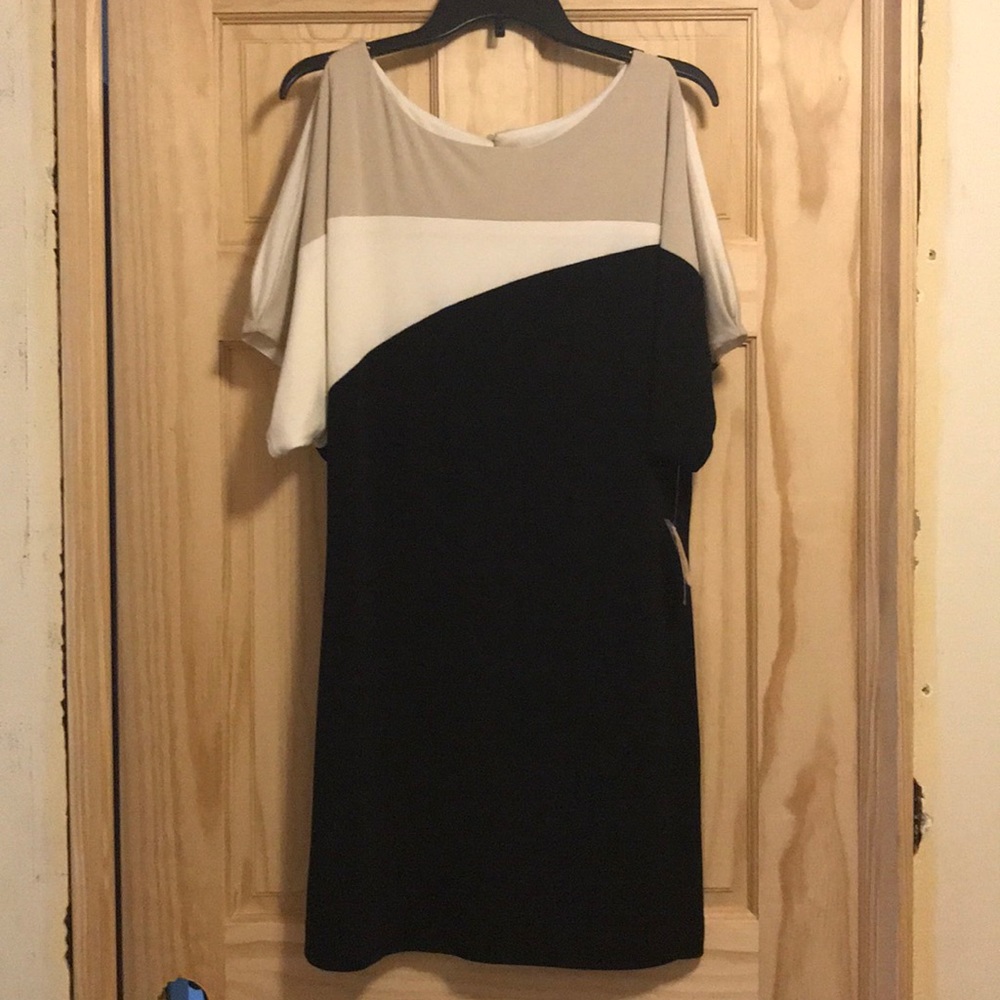 Super cute cold shoulder dress